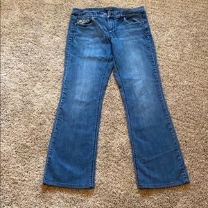 White House Black Market Blanc Light Wash Jeans
